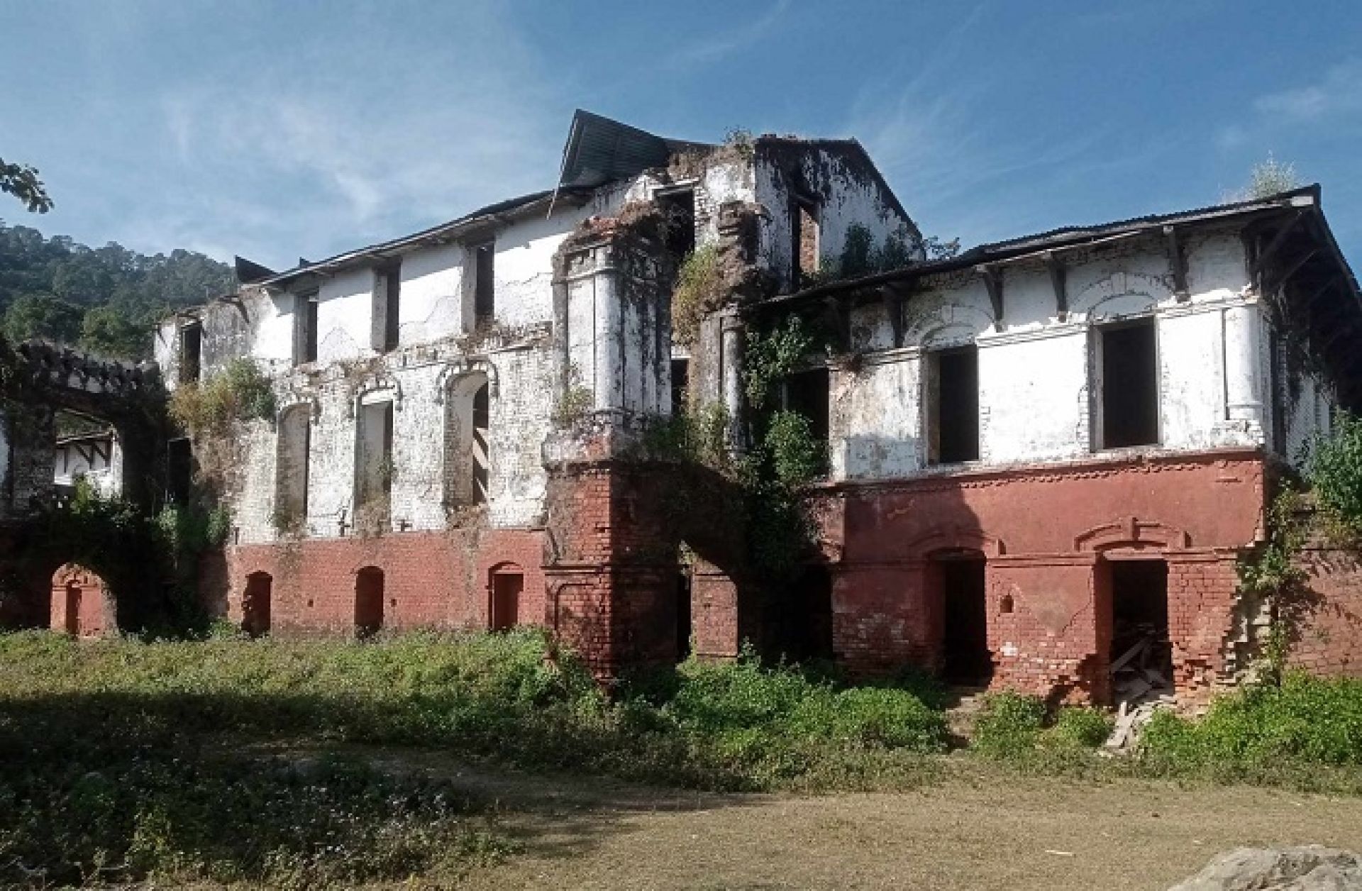 संरक्षण अभावमा जीर्ण बन्दै गर्भा दरबार